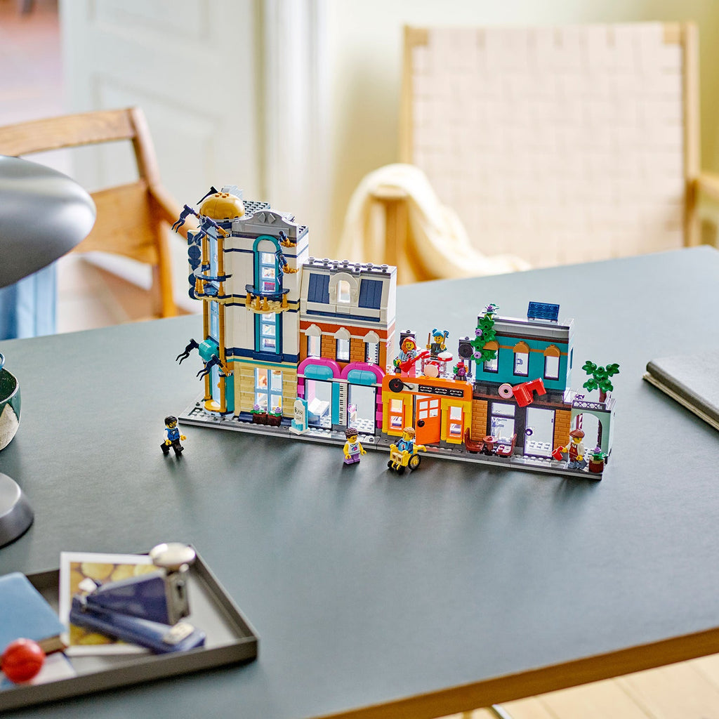 LEGO® Creator 3-in-1 Main Street - Bộ Đồ Chơi Lắp Ráp Phố Chính 3 Trong 1 - LEGO 31141 - Hình ảnh bổ sung 4