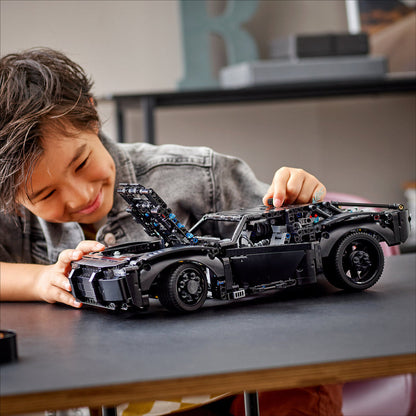 LEGO® Technic™ THE BATMAN - BATMOBILE™ - Mô Hình Xe Batman 42127 Chính Hãng - Góc nhìn khác 3