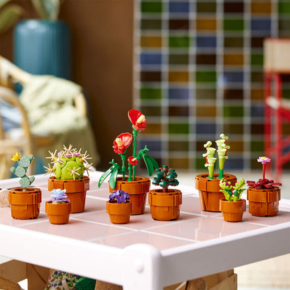 LEGO® ICONS™ Tiny Plants - Bộ Lắp Ráp Chậu Cây Cảnh Mini - LEGO 10329 - Hình ảnh bổ sung 5