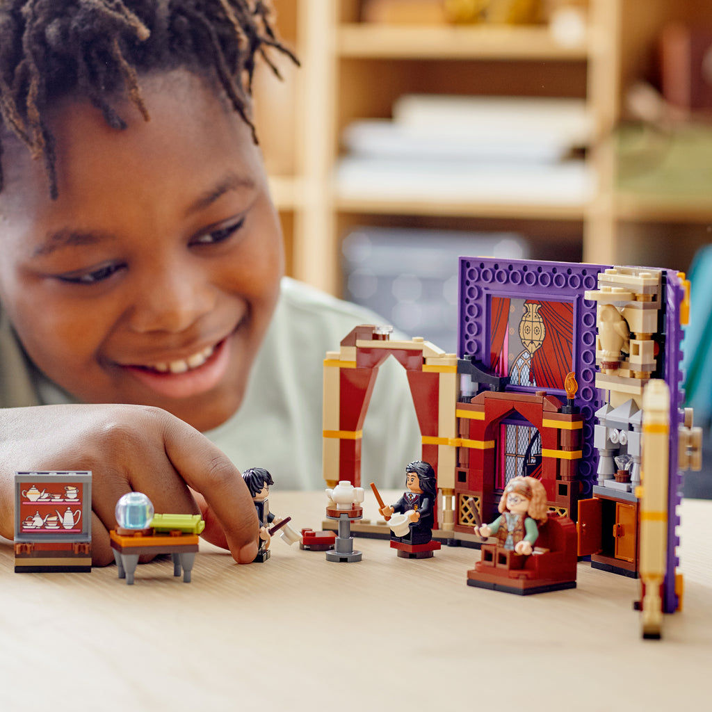 LEGO® Harry Potter™ Hogwarts™ Moment: Divination Class - Bộ Lắp Ráp Lớp Học Bói Toán - LEGO 76396 - Hình ảnh bổ sung 6