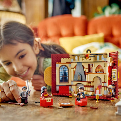 LEGO® Harry Potter™ Gryffindor™ House Banner - Đồ Chơi Xếp Hình Banner Nhà Gryffindor - LEGO 76409 - Hình ảnh bổ sung 5