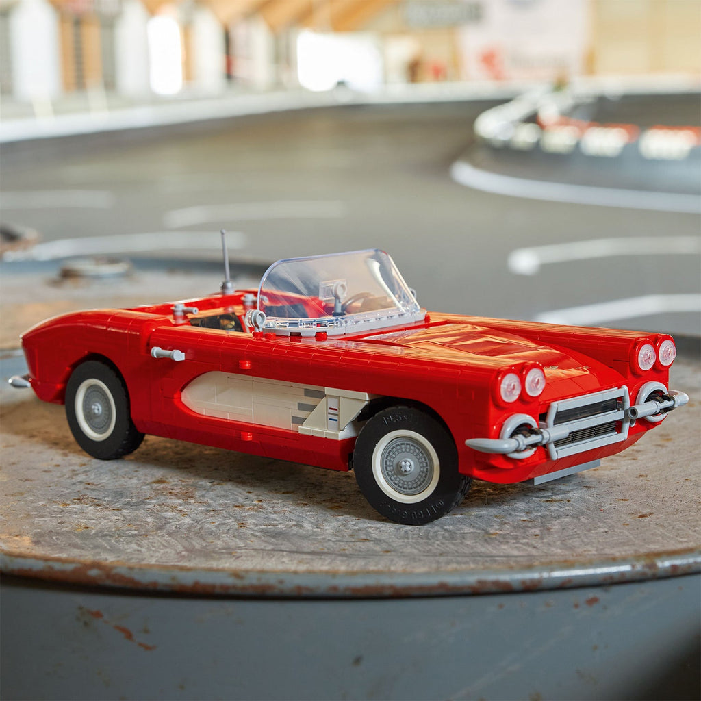 LEGO® ICONS™ Corvette - Mô hình Xe hơi Cổ điển Chevrolet 1961 (10321) - Hình ảnh bổ sung 4