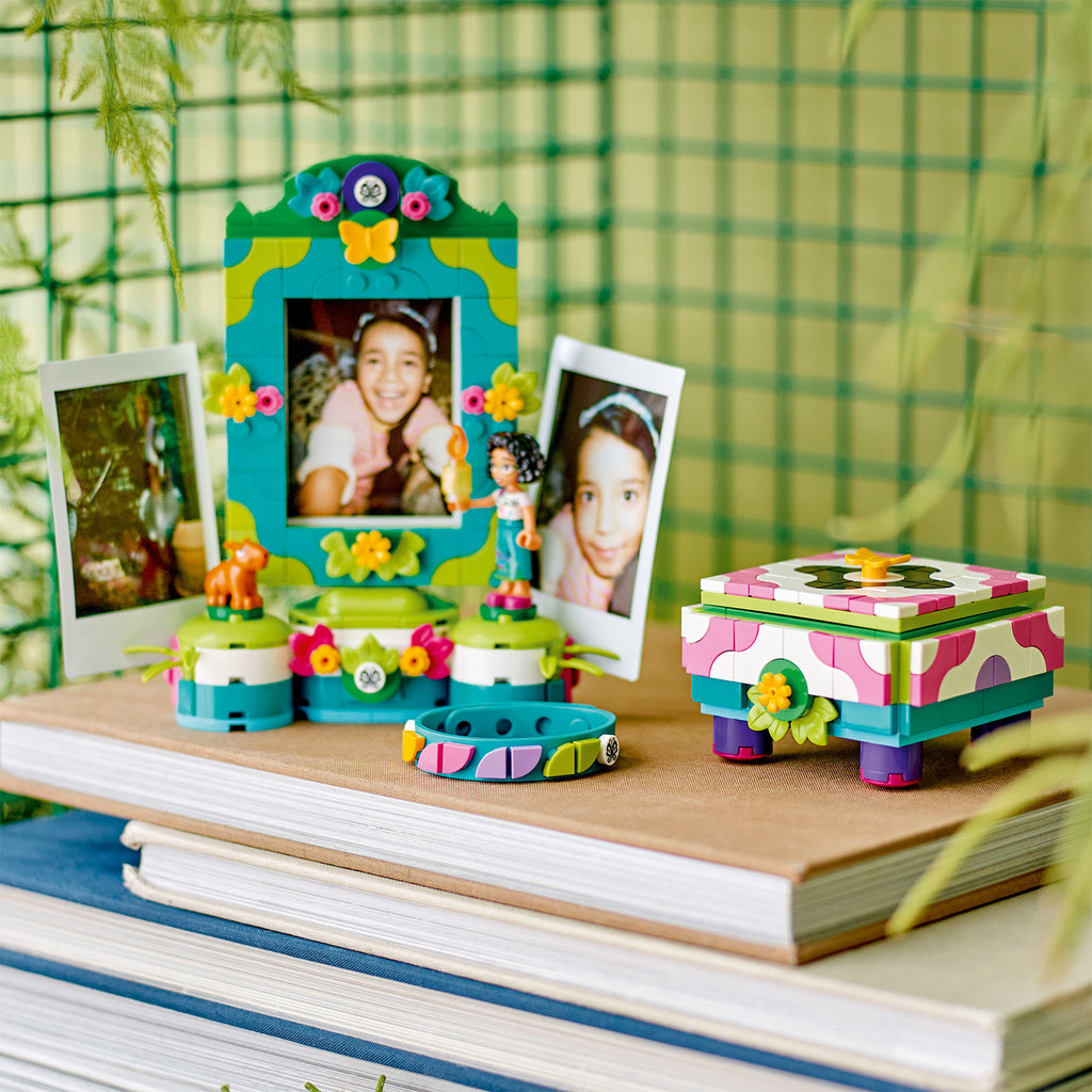 LEGO® Disney™ Mirabel's Photo Frame and Jewelry Box - Bộ Khung Ảnh và Hộp Trang Sức Encanto - LEGO 43239 - Hình ảnh bổ sung 5