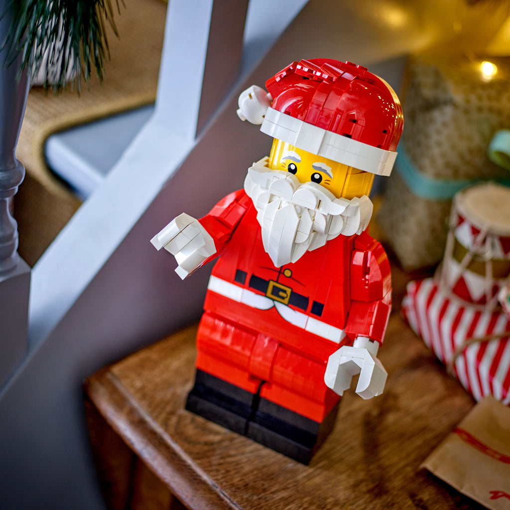 LEGO® Up-Scaled Santa Minifigure - Mô Hình Ông Già Noel Phóng Đại - LEGO 40820 - Hình ảnh bổ sung 5