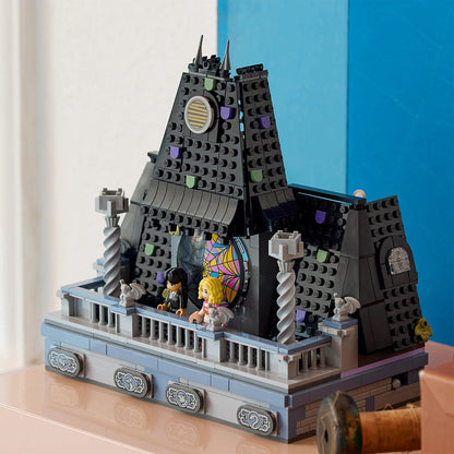 LEGO® Wednesday: Wednesday & Enid’s Dorm Room - Đồ chơi lắp ráp Ký túc xá - LEGO 76781 - Góc nhìn khác 3