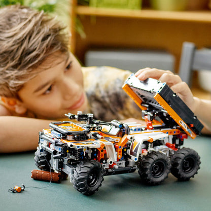 LEGO® Technic™ All-Terrain Vehicle - Xe Địa Hình Kỹ Thuật (42139) - Góc nhìn khác 3