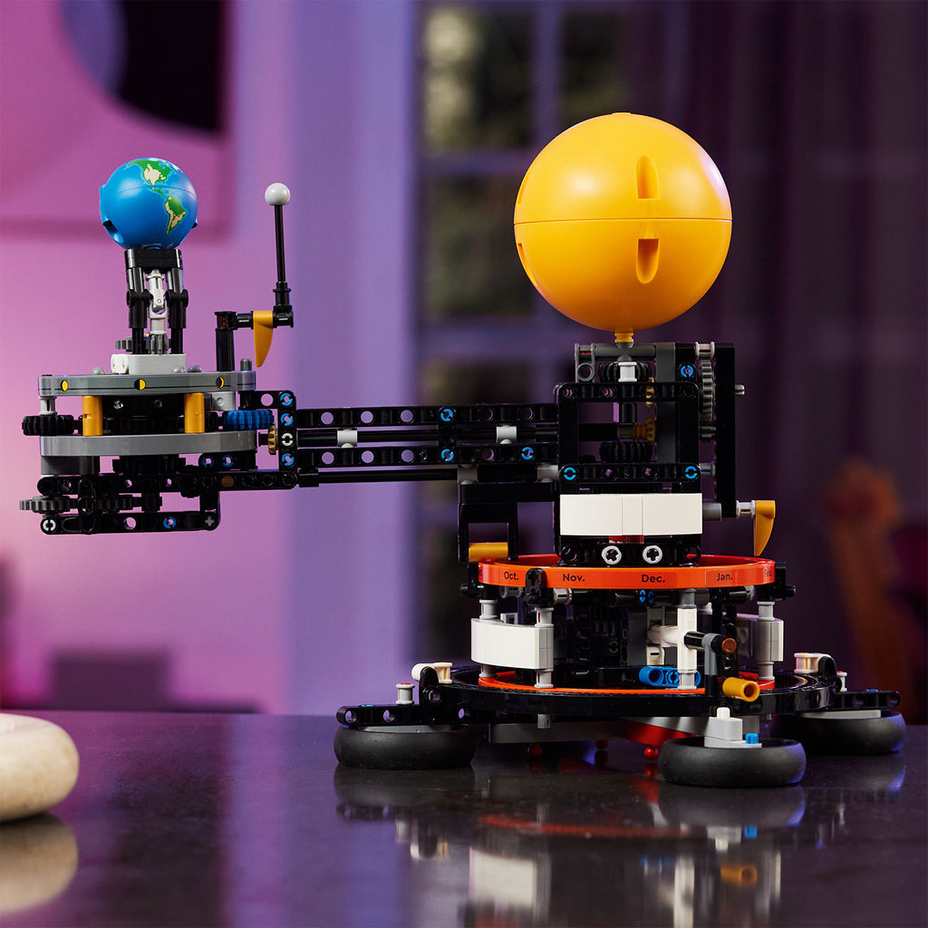 LEGO® Technic™ Planet Earth and Moon in Orbit - Mô Hình Hệ Mặt Trời Giáo Dục - LEGO 42179 - Hình ảnh bổ sung 4