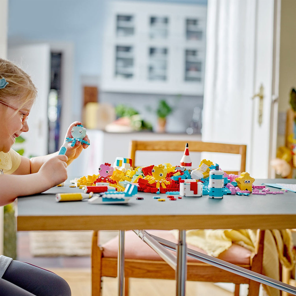 LEGO® Classic Creative Color Fun Bộ Đồ Chơi Lắp Ráp Sáng Tạo 1500 Chi Tiết (11032) - Hình ảnh bổ sung 6