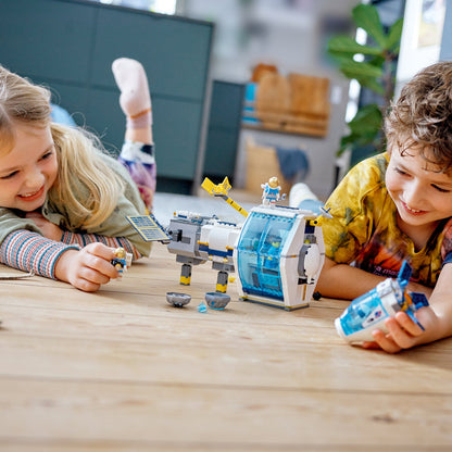 LEGO® City Lunar Space Station - Trạm Vũ Trụ Mặt Trăng - LEGO City 60349 - Hình ảnh bổ sung 5