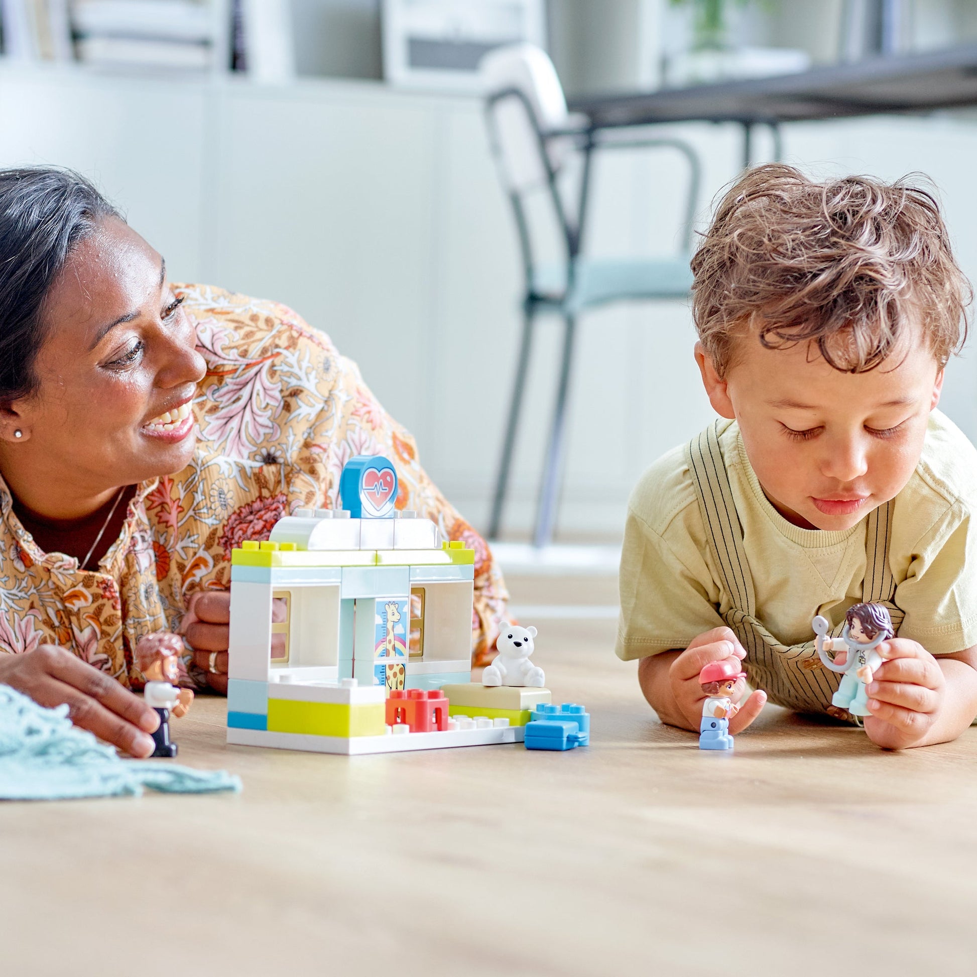 LEGO® DUPLO™ Rescue Doctor Visit - Đồ Chơi Khám Bệnh Cứu Hộ (10968) - Hình ảnh bổ sung 4