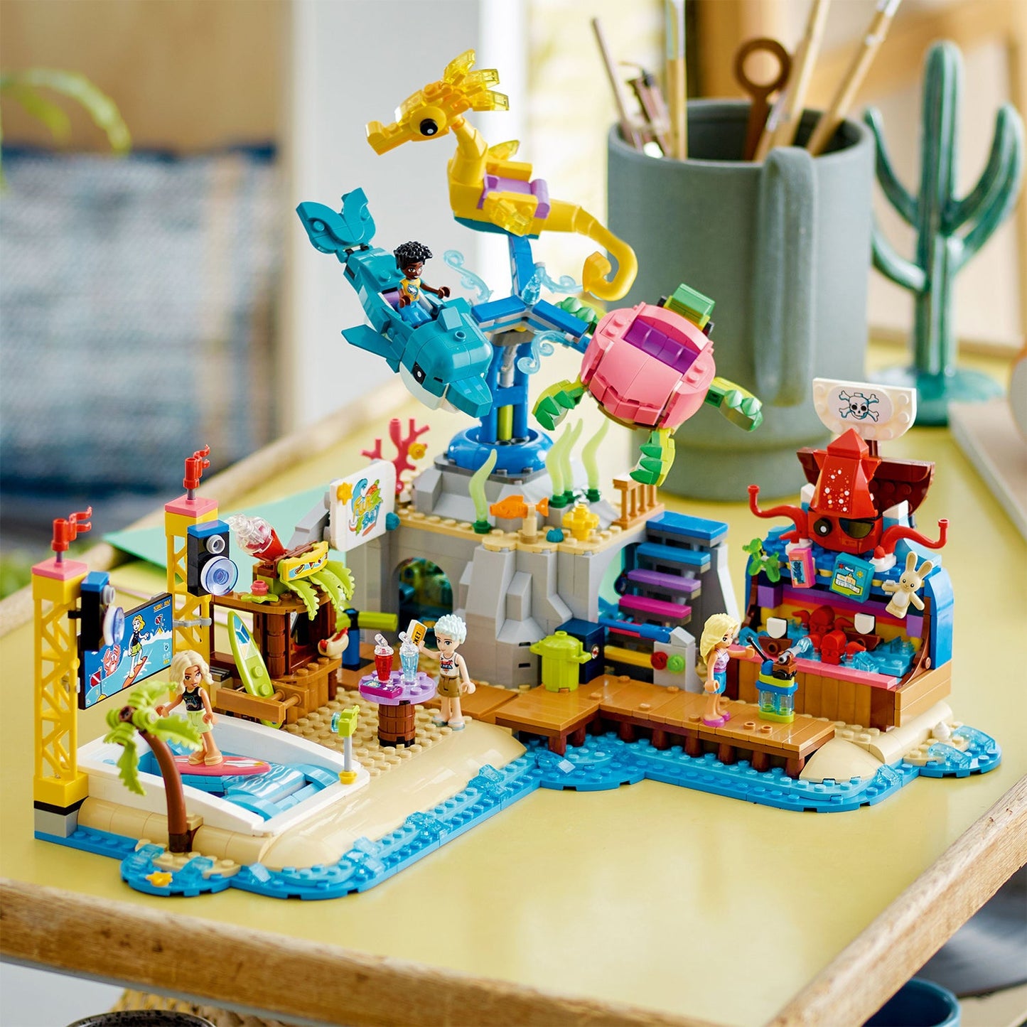 LEGO® Friends™ Beach Amusement Park - Công viên Giải trí Bãi biển - LEGO 41737 - Hình ảnh bổ sung 5