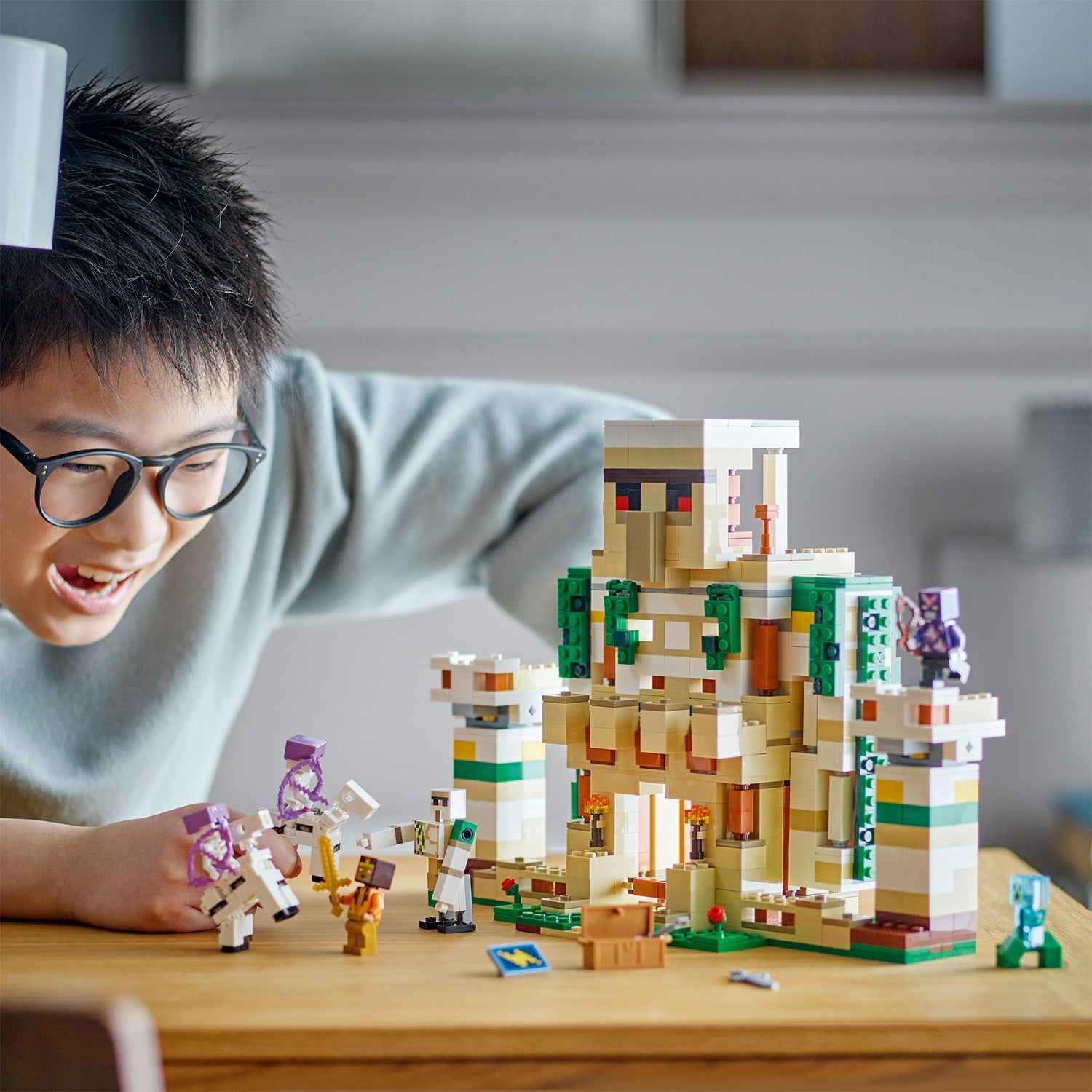 LEGO® Minecraft™ The Iron Golem Fortress - Pháo Đài Người Sắt Golem Biến Hình - LEGO 21250 - Hình ảnh bổ sung 5