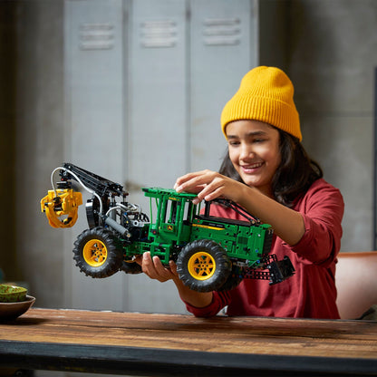 LEGO® Technic™ John Deere 948L-II Skidder - Mô Hình Xe Kéo Gỗ Kỹ Thuật LEGO 42157 - Hình ảnh bổ sung 7