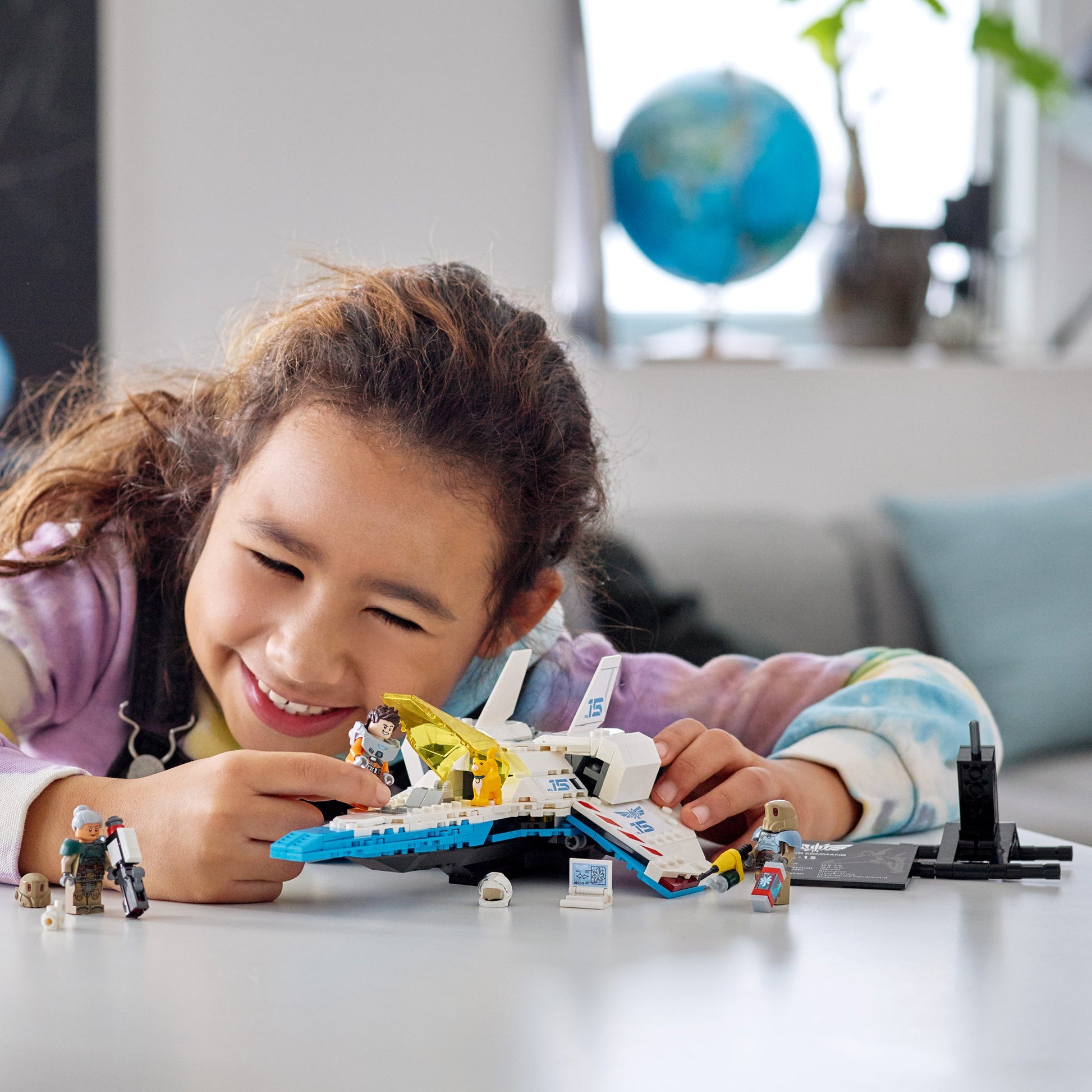 LEGO® Disney™ & Pixar's Lightyear XL-15 Spaceship - Mô Hình Phi Thuyền Vũ Trụ - LEGO 76832 - Góc nhìn khác 3