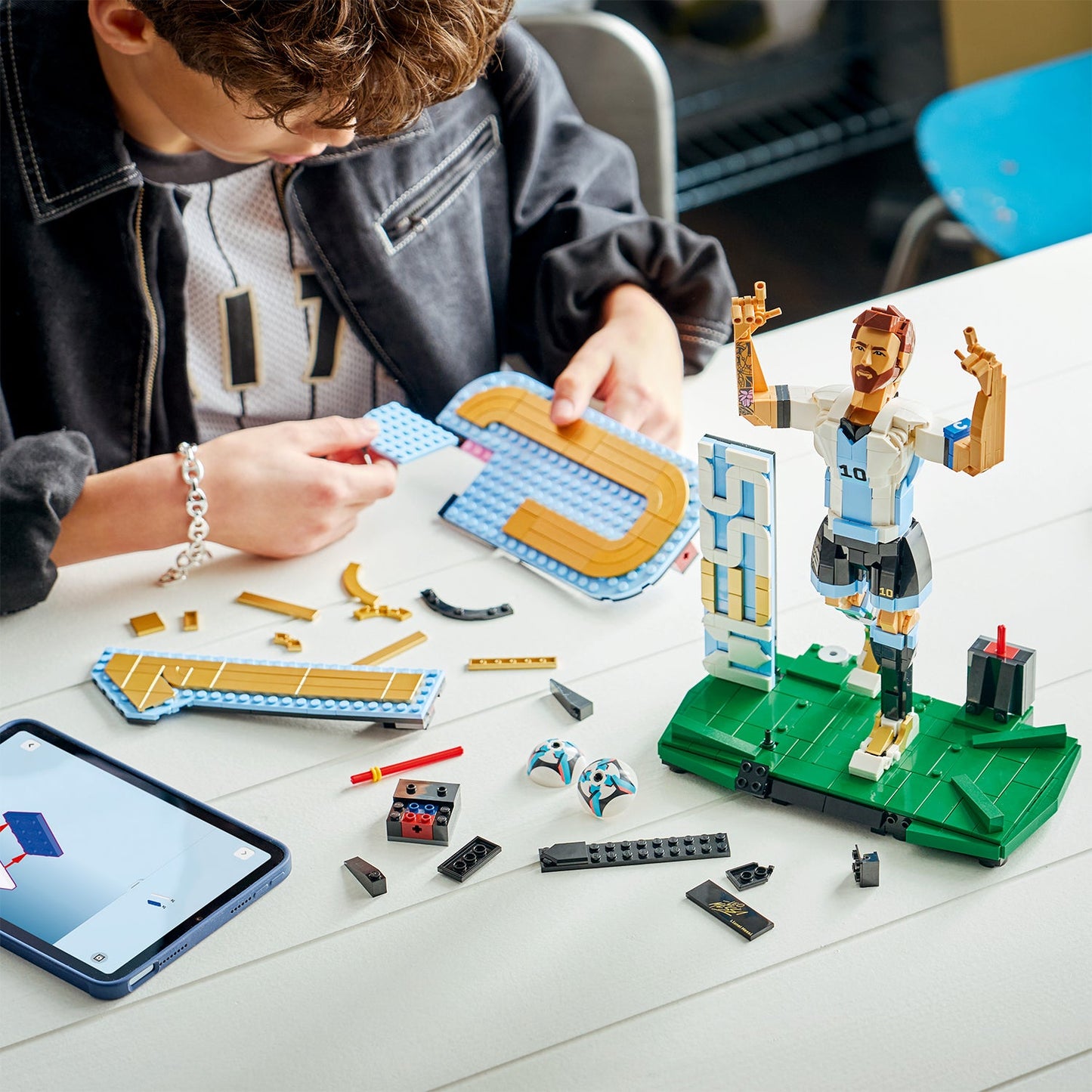 LEGO® Editions Lionel Messi – Football Legend