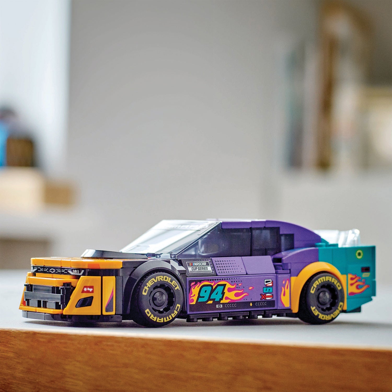 LEGO® Speed Champions NASCAR® Next Gen Chevrolet Camaro ZL1 - Đồ chơi lắp ráp mô hình xe đua (76935) - Hình ảnh bổ sung 4