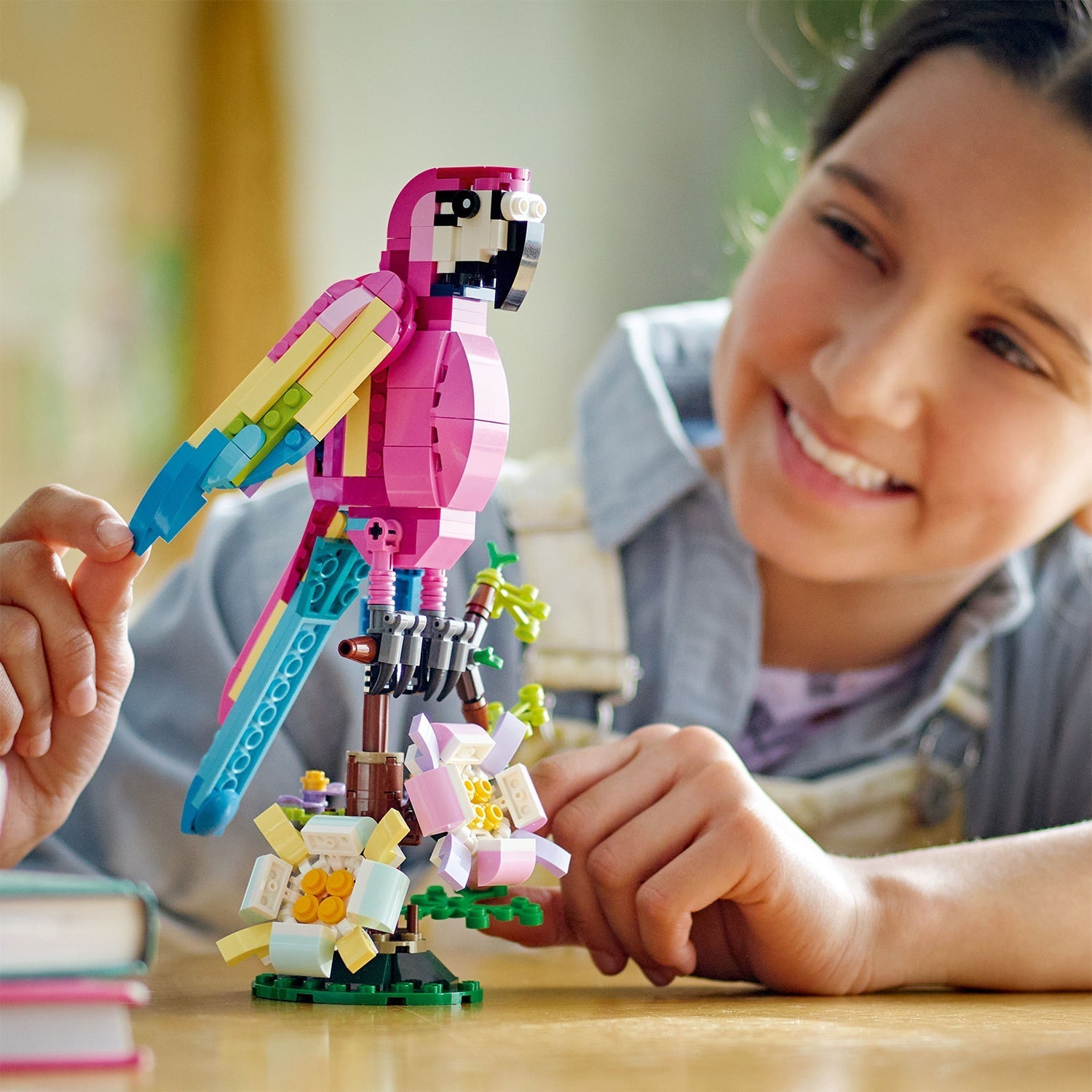 LEGO® Creator 3-in-1 Exotic Pink Parrot - Đồ Chơi Lắp Ráp Vẹt Hồng 3-trong-1 LEGO 31144 - Hình ảnh bổ sung 4