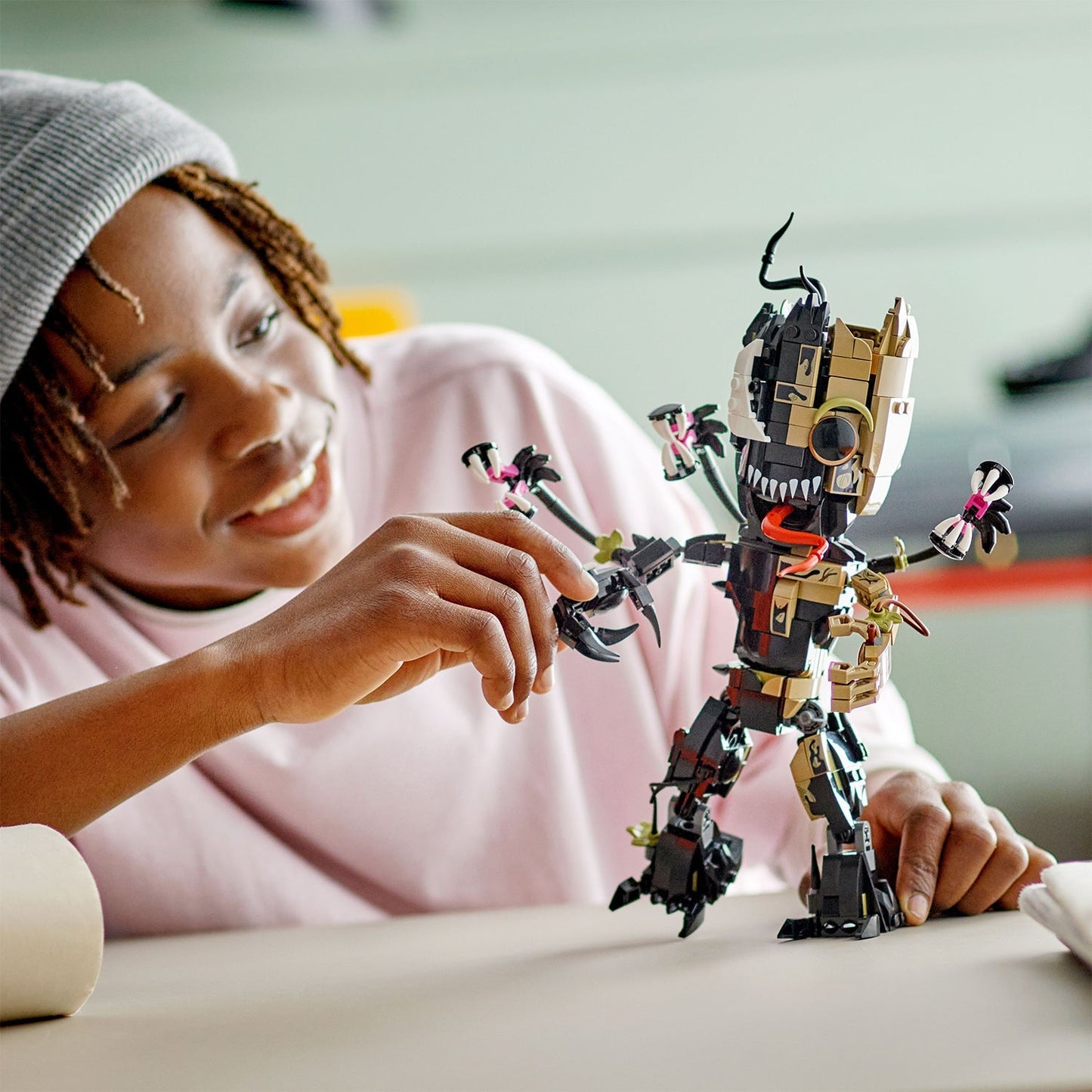 LEGO® Marvel Venomized Groot Mô Hình Lắp Ráp Biến Hình LEGO 76249 - Hình ảnh bổ sung 4