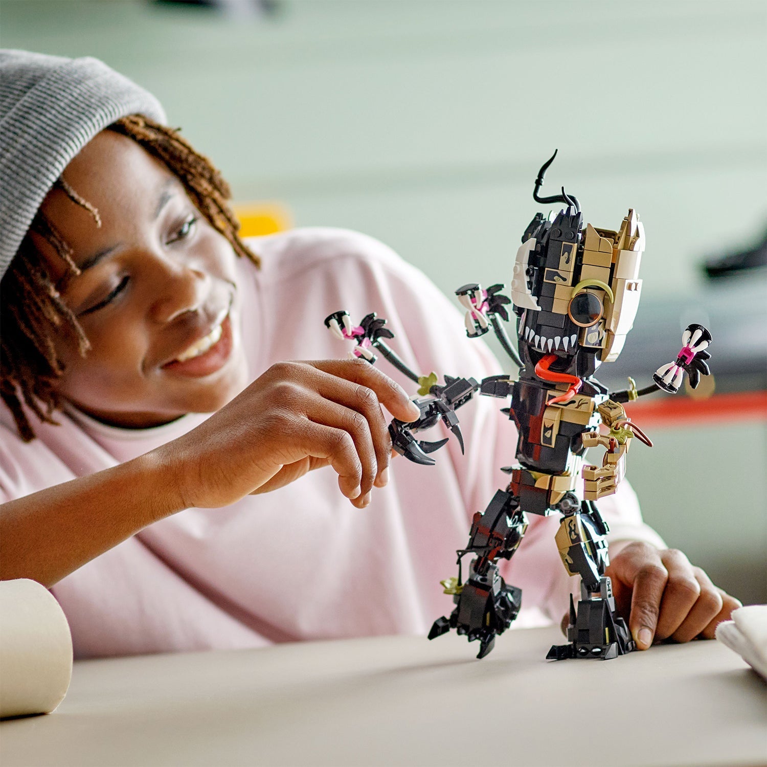 LEGO® Marvel Venomized Groot Mô Hình Lắp Ráp Biến Hình LEGO 76249 - Hình ảnh bổ sung 4