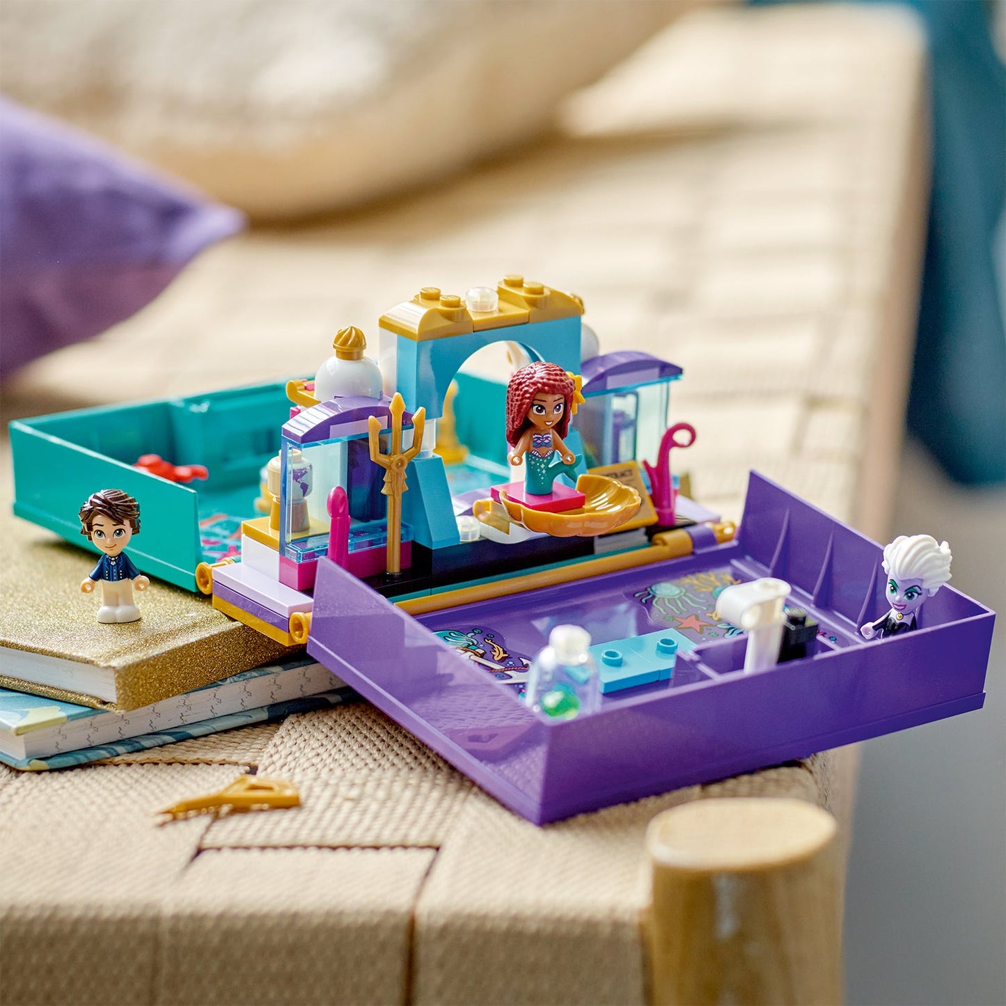 LEGO® Disney™ The Little Mermaid Story Book - Đồ Chơi Lắp Ráp Sách Truyện Nàng Tiên Cá - LEGO 43213 - Hình ảnh bổ sung 5