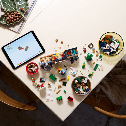 LEGO® ICONS™ Santa’s Post Office - Mô Hình Bưu Điện Ông Già Noel Giáng Sinh (10339) - Hình ảnh bổ sung 5