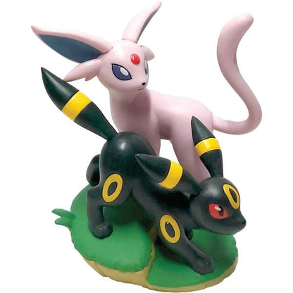 Thẻ bài Pokemon TCG SV8.5 Prismatic Evolutions Premium Figure Collection