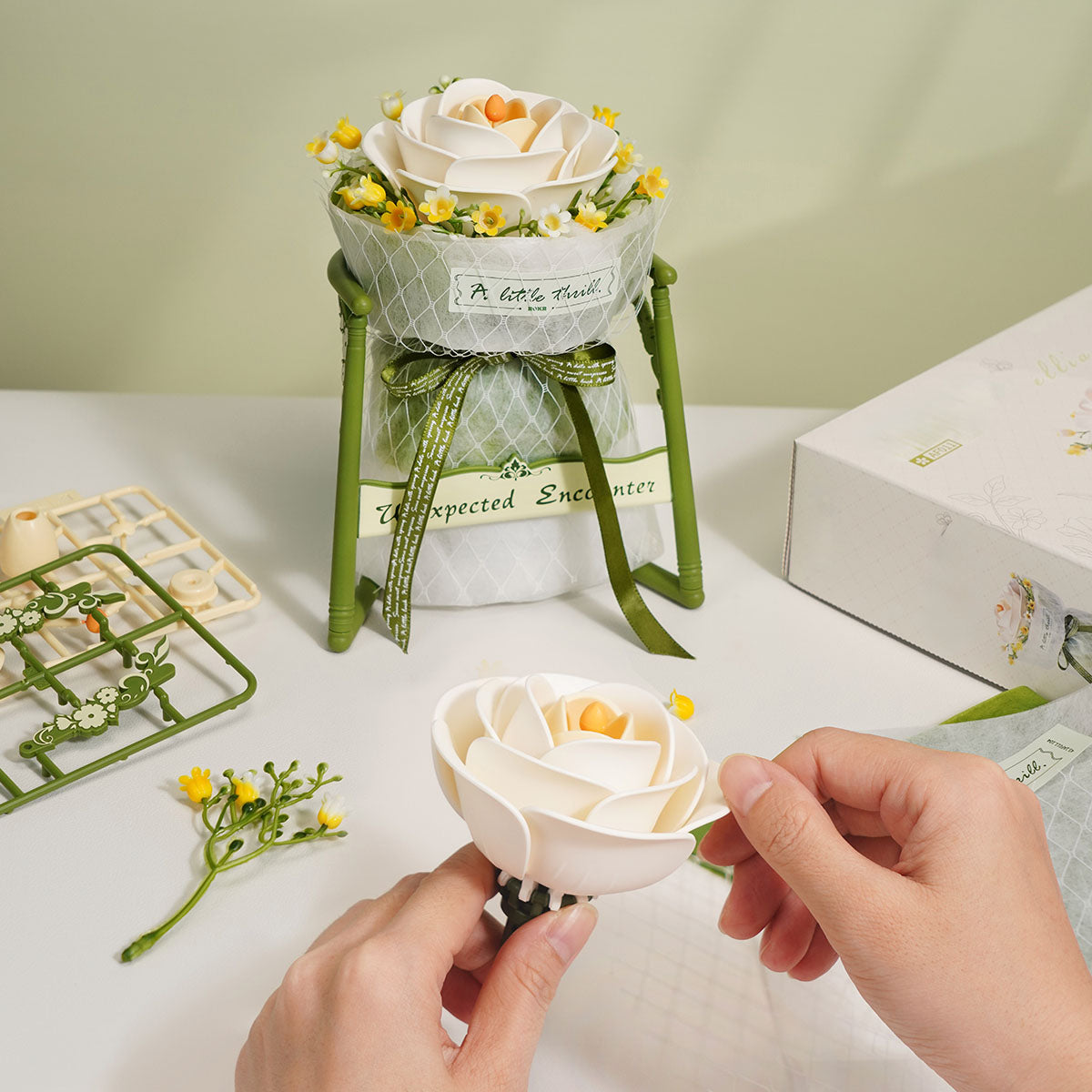 ROKR White Camellia DIY 3D Puzzle Model AF011 - Mô hình lắp ráp gỗ 3D Hoa trà trắng - ROKR