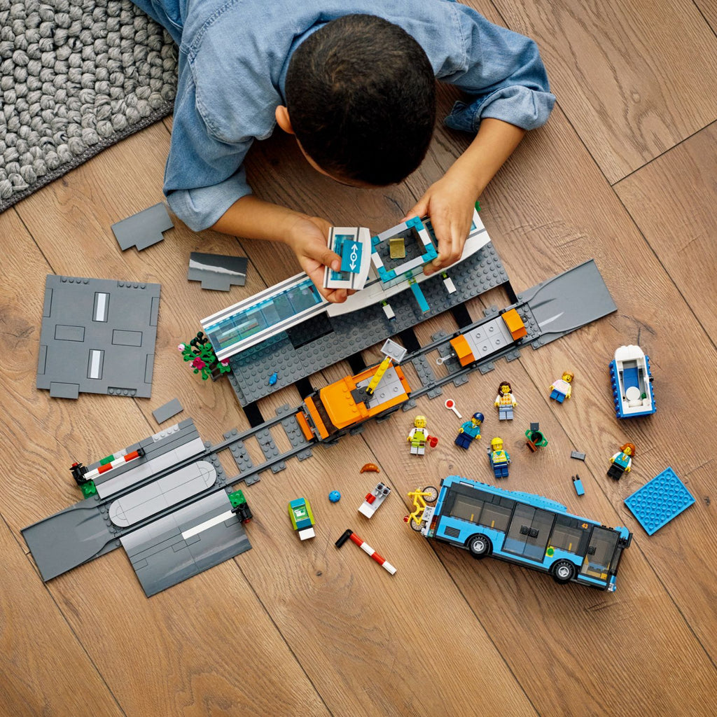 LEGO® City Train Station - Bộ Lắp Ráp Nhà Ga Thành Phố - LEGO 60335 - Hình ảnh bổ sung 5