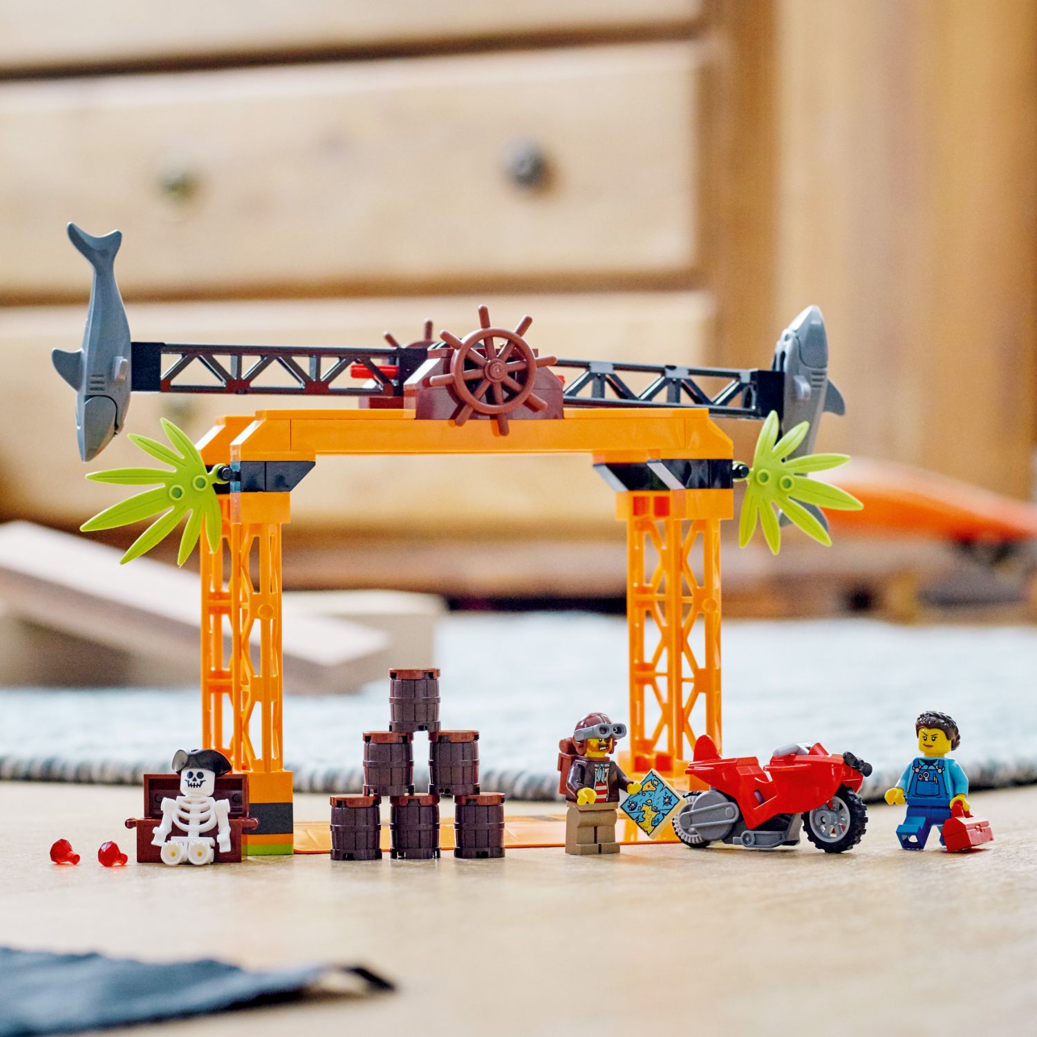 LEGO® City The Shark Attack Stunt Challenge - Đồ Chơi Lắp Ráp Mô Tô Nhào Lộn 60342 - Hình ảnh bổ sung 5