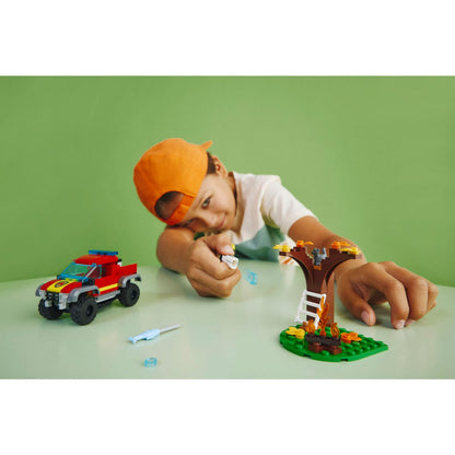 LEGO® City 4x4 Fire Truck Rescue - Đồ Chơi Lắp Ráp Xe Cứu Hỏa Địa Hình (60393) - Hình ảnh bổ sung 6