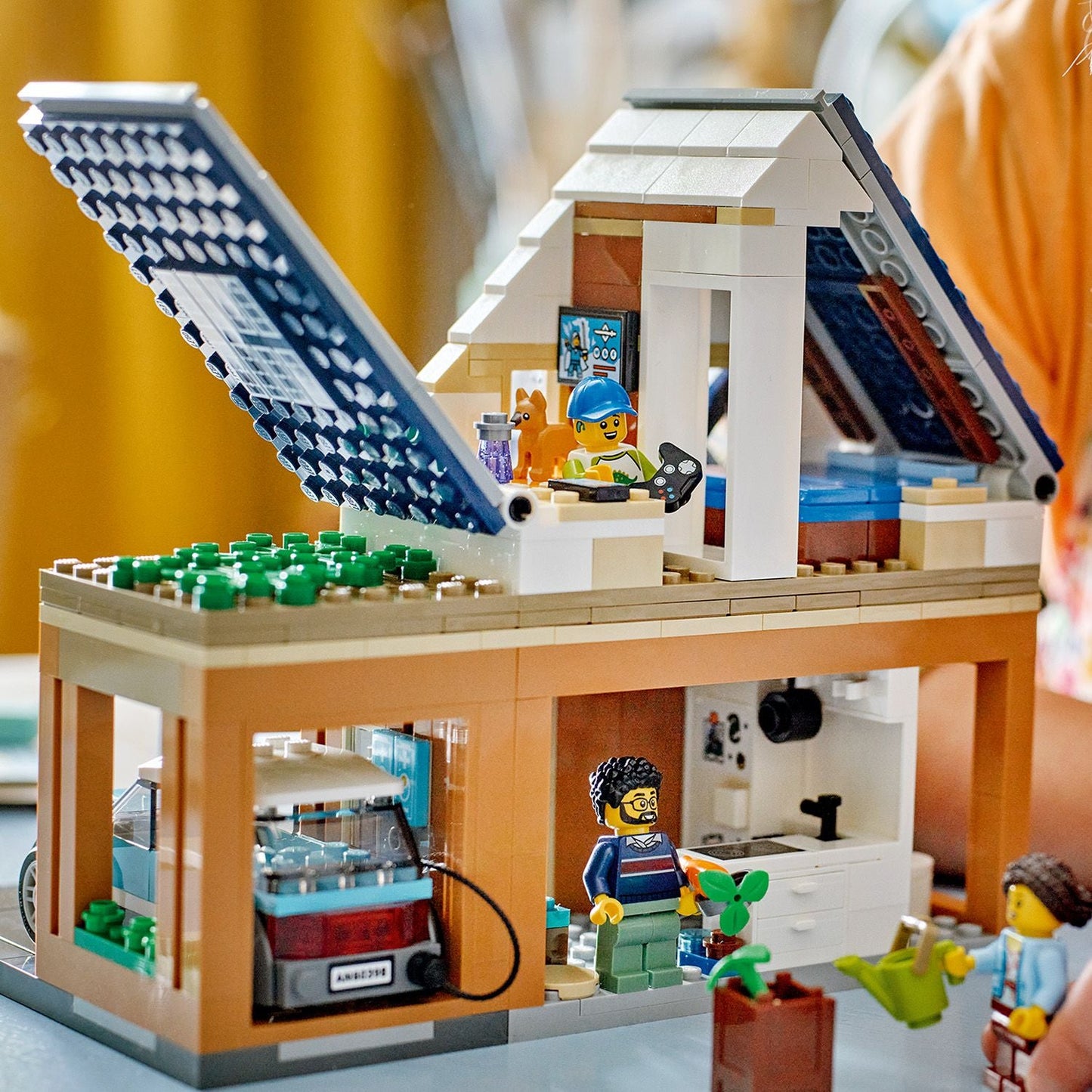 LEGO® City Family House and Electric Car - Mô Hình Ngôi Nhà Gia Đình Và Xe Điện LEGO City 60398 LEGO - ảnh 1 - Lego