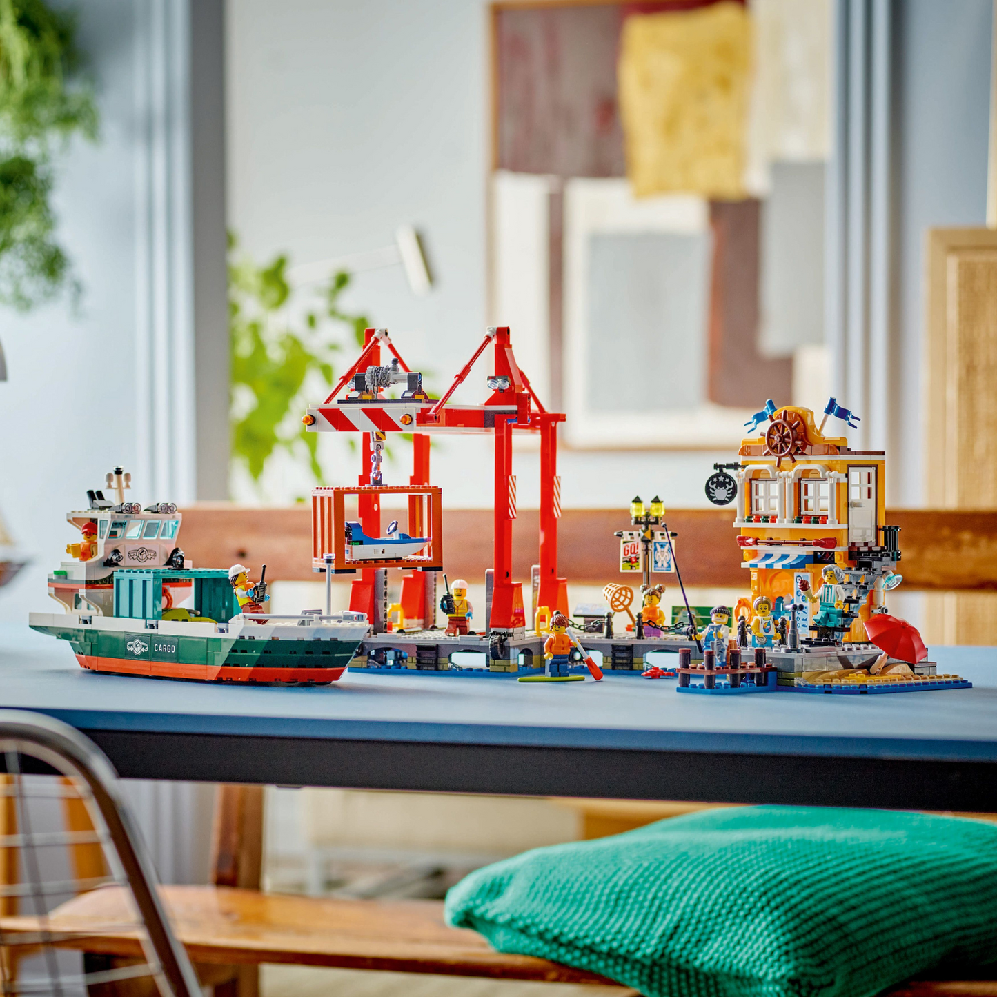 LEGO® City Seaside Harbor with Cargo Ship - Đồ Chơi Lắp Ráp Cảng Biển và Tàu Chở Hàng - LEGO 60422 - Hình ảnh bổ sung 5