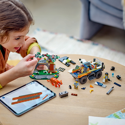 LEGO® City Jungle Explorer Off-Road Truck - Xe Tải Địa Hình Khám Phá Rừng Rậm LEGO 60426 - Góc nhìn khác 3