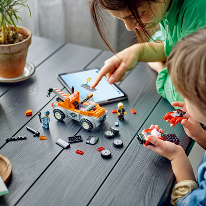 LEGO® City Tow Truck and Sports Car Repair - Bộ Lắp Ráp Xe Cứu Hộ và Xe Thể Thao - LEGO 60435 - Góc nhìn khác 3