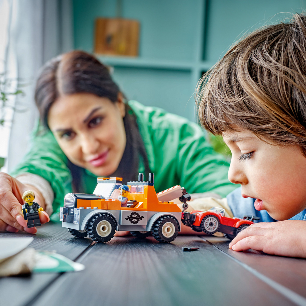 LEGO® City Tow Truck and Sports Car Repair - Bộ Lắp Ráp Xe Cứu Hộ và Xe Thể Thao - LEGO 60435 - Hình ảnh bổ sung 4