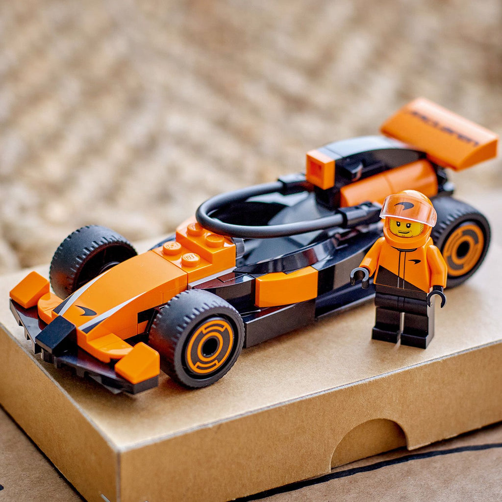 LEGO® City F1® Driver with McLaren Race Car - Đồ Chơi Lắp Ráp Xe Đua F1 McLaren 60442 - Hình ảnh bổ sung 8