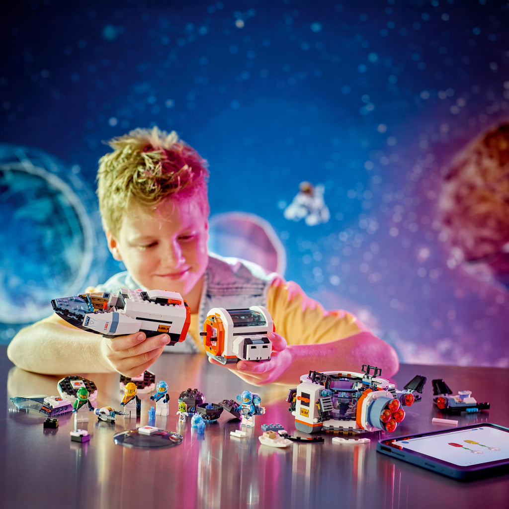 LEGO® City Modular Galactic Spaceship - Tàu Vũ Trụ Thiên Hà Mô-đun - LEGO 60446 - Góc nhìn khác 3