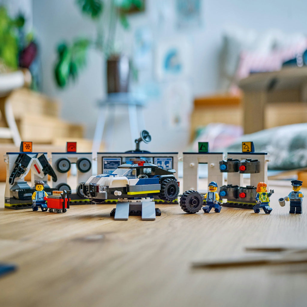 LEGO® City Custom Police Car Garage - Gara Xe Cảnh Sát Tùy Chỉnh - LEGO 60457 - Hình ảnh bổ sung 5