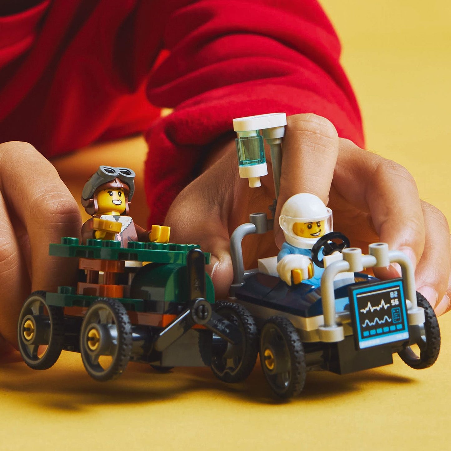 LEGO® City Airplane vs. Hospital Bed Race Car Pack - Bộ Lắp Ráp Xe Đua Độc Đáo - LEGO 60459 - Hình ảnh bổ sung 7
