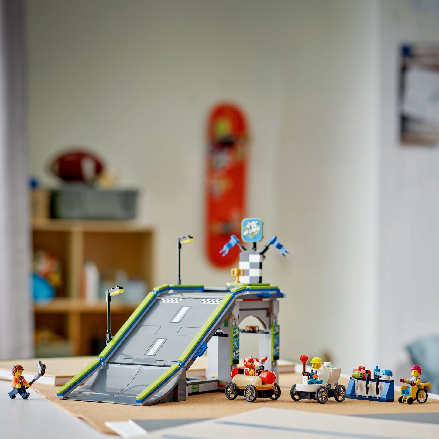 LEGO® City No Limits: Race Car Ramp Track - Đồ Chơi Lắp Ráp Đường Đua Xe - LEGO 60460 - Hình ảnh bổ sung 5