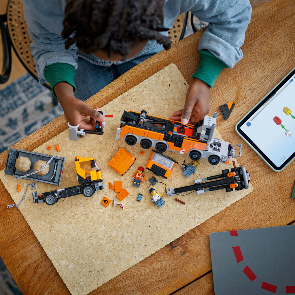 LEGO® City Heavy-Duty Recovery Tow Truck with Crane Xe Kéo Phục Hồi Hạng Nặng 60467 LEGO - Hình ảnh bổ sung 4