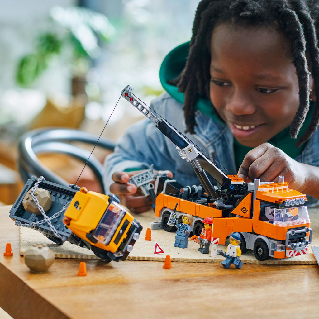 LEGO® City Heavy-Duty Recovery Tow Truck with Crane Xe Kéo Phục Hồi Hạng Nặng 60467 LEGO - Góc nhìn khác 3