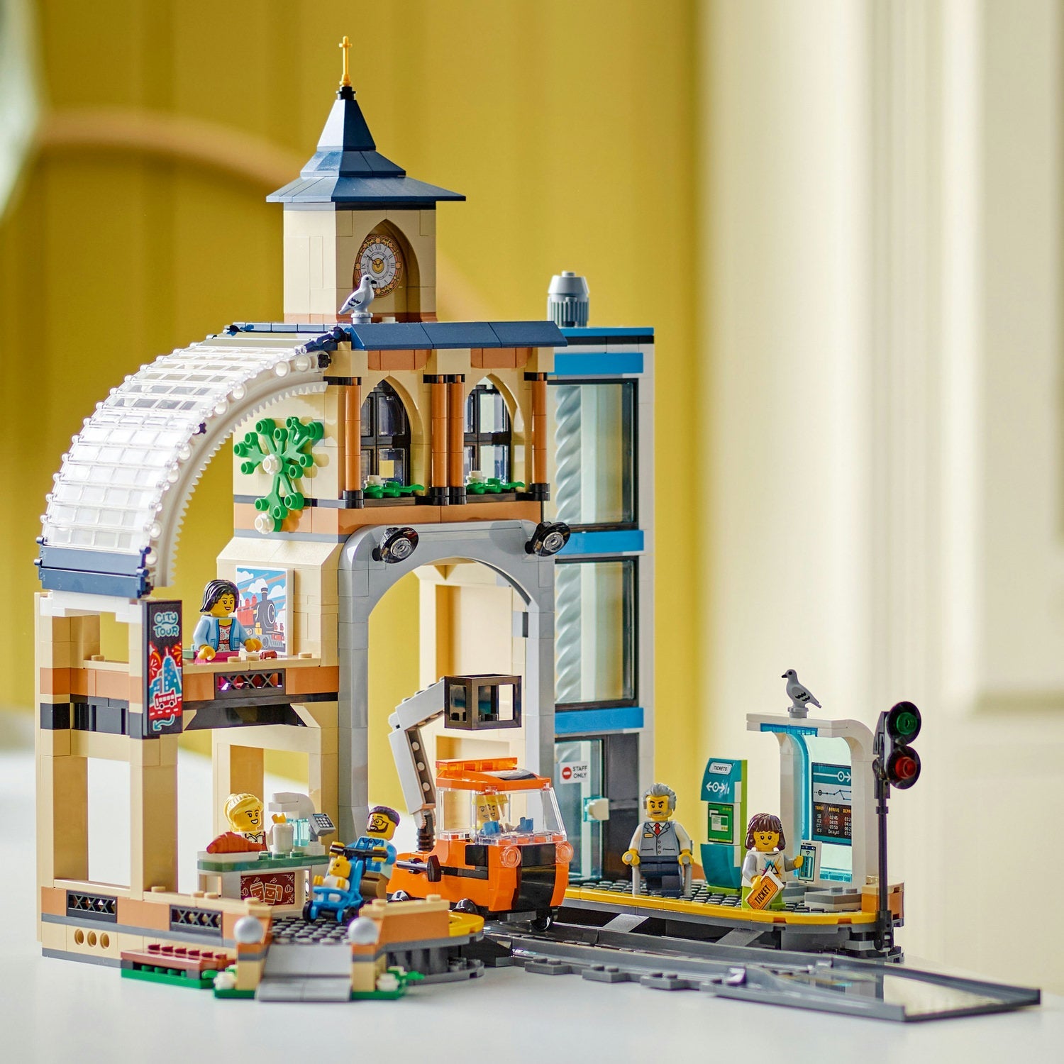 LEGO® City Central Train Station - Đồ Chơi Lắp Ráp Trạm Tàu Trung Tâm (60469) - Hình ảnh bổ sung 5