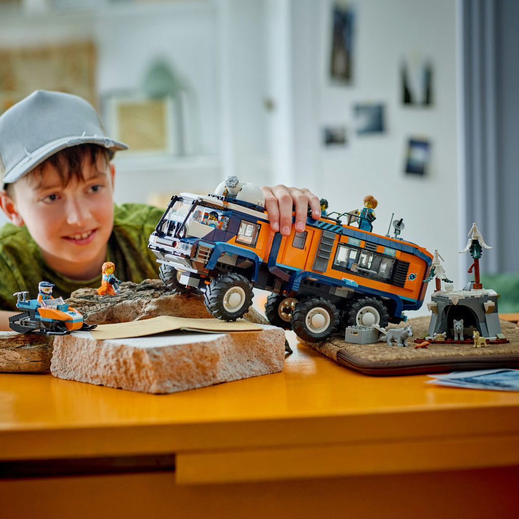 LEGO® City Arctic Explorer Science Lab Truck (60471) Xe Tải Phòng Thí Nghiệm Khám Phá Bắc Cực LEGO City - Góc nhìn khác 3