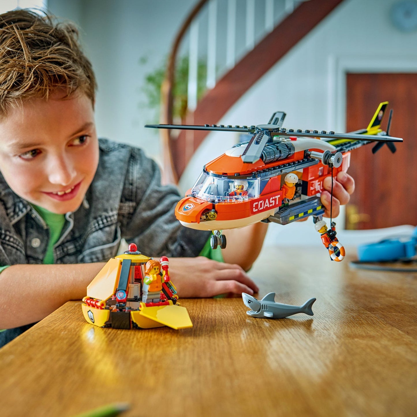 LEGO® City Coast Guard Helicopter - Trực thăng Cứu hộ Bờ biển - LEGO 60503 - Góc nhìn khác 3