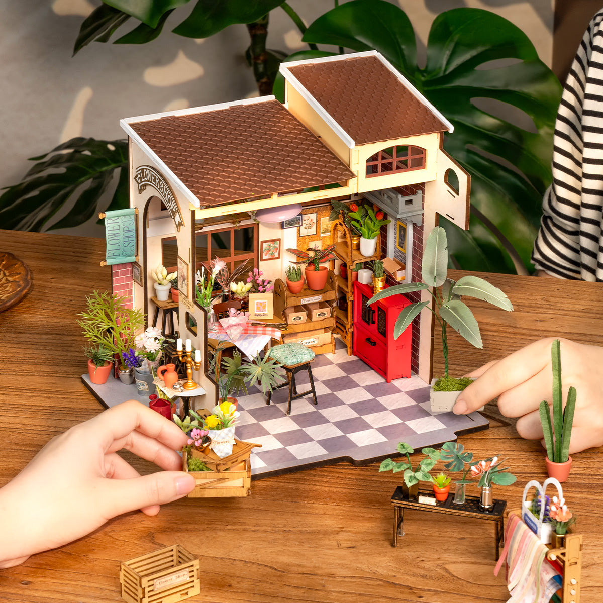 Rolife DIY Miniature Dollhouse - Emily's Flower Shop DG145 - Mô Hình Nhà Búp Bê Tự Làm - Rolife