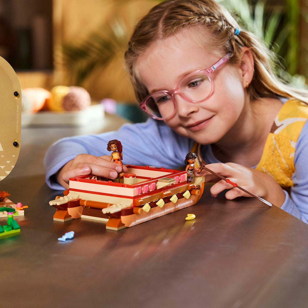 LEGO® Disney™ Moana's Adventure Canoe - Bộ Lắp Ráp Thuyền Phiêu Lưu Moana (43270) - Hình ảnh bổ sung 6