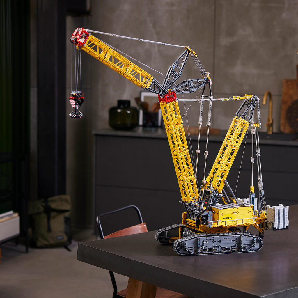 LEGO® TECHNIC™ Liebherr Crawler Crane LR 13000 Mô Hình Cần Cẩu Xích Khổng Lồ LEGO 42146 - Hình ảnh bổ sung 6