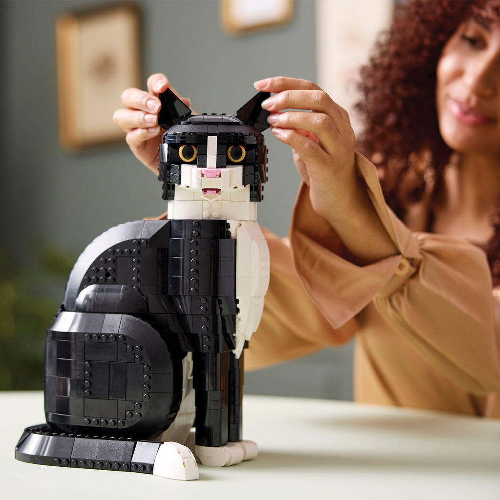 LEGO® Ideas Tuxedo Cat - Mô hình Mèo Đen Trắng Lắp Ráp - LEGO 21349 - Hình ảnh bổ sung 6