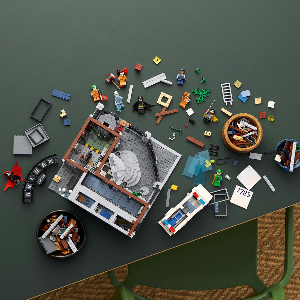 LEGO® DC Batman™ Arkham Asylum™ - Bộ Lắp Ráp Nhà Thương Điên Arkham LEGO 76300 LEGO - ảnh 1 - LEGO Collection